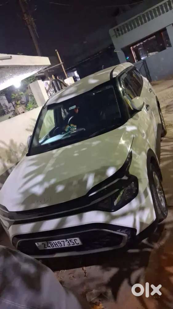 Kia Carens 1.5 Premium 2024