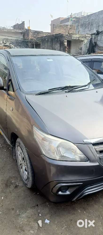 Toyota Innova 2012 Diesel 364000 Km Driven