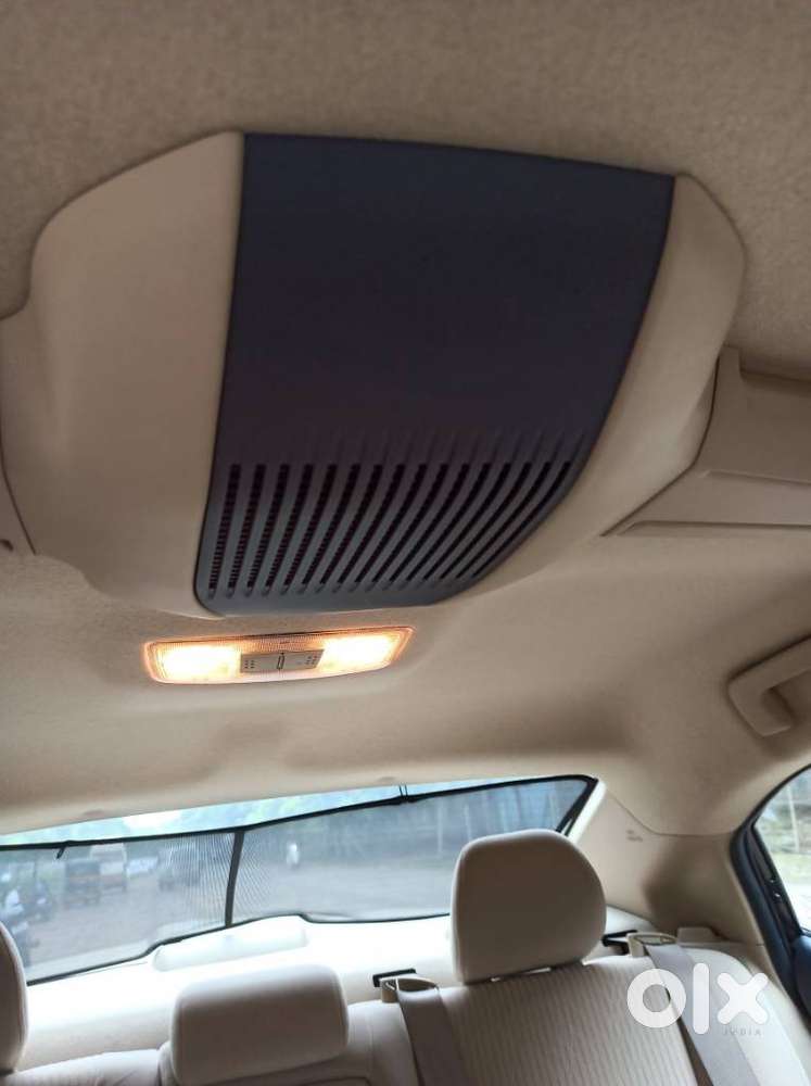 Toyota Yaris V Cvt, 2018, Petrol