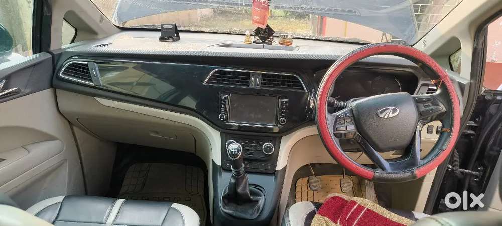 Mahindra Marazzo M6 Plus 2021 Petrol Manual