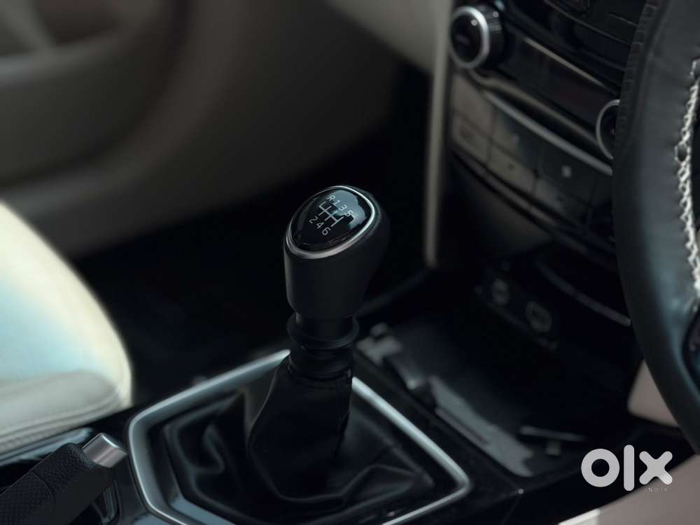 Mahindra Xuv 3xo Ax7l Petrol Mt, 2024, Petrol