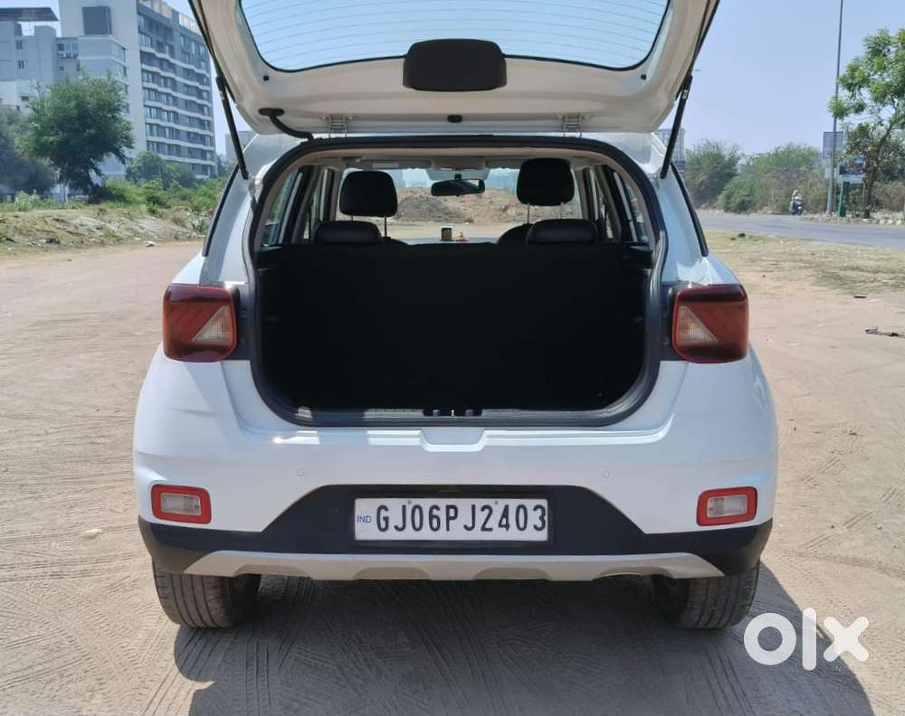 Hyundai Venue Sx Dual Tone, 2022, Diesel