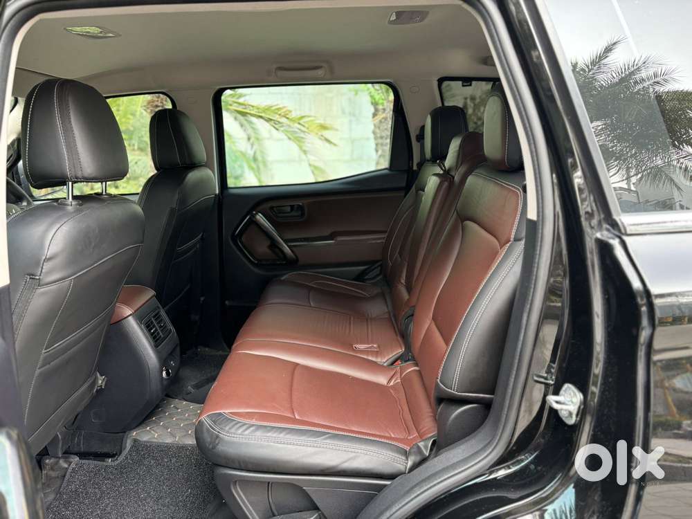 Mahindra Scorpio N Z4 Petrol Mt 7 Str, 2025, Petrol