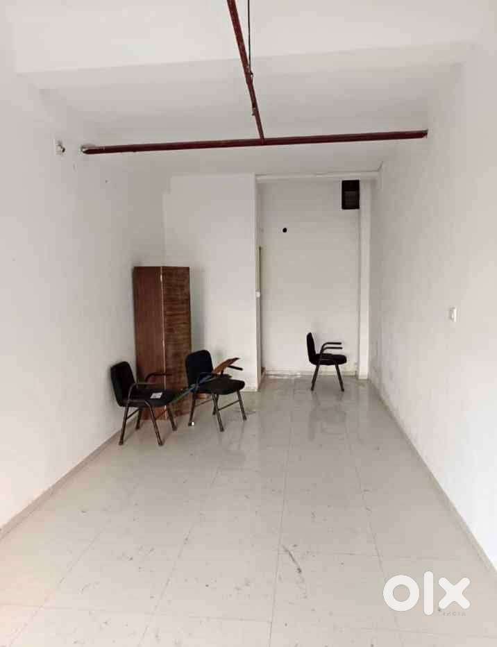 375 sqft office space available on rent at chembur