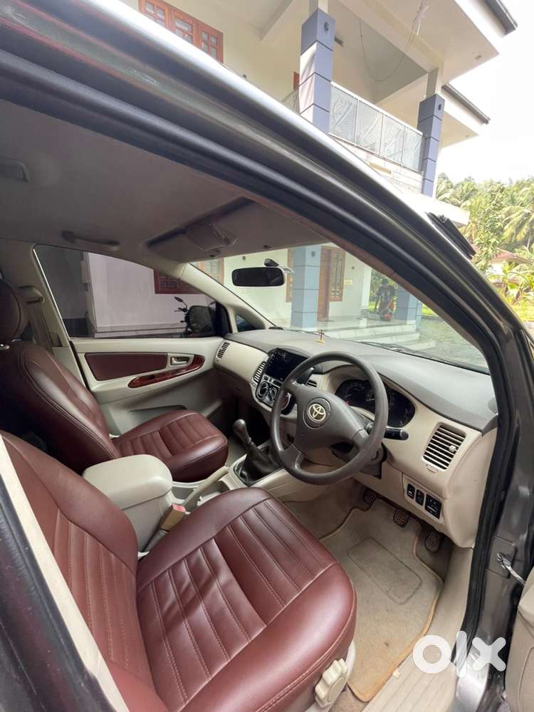 Toyota Innova 2011 Diesel Well Maintained