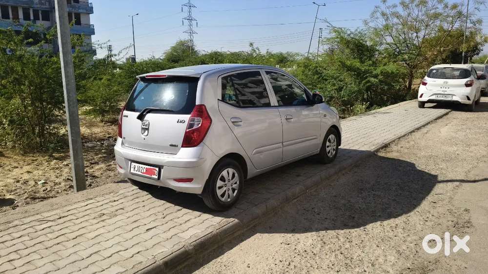 Hyundai I10 1.2 Sportz 2011