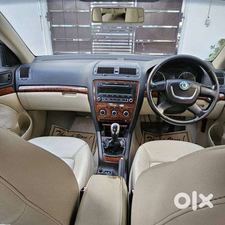 Skoda Laura 1.8 Tsi Ambition, 2011, Petrol