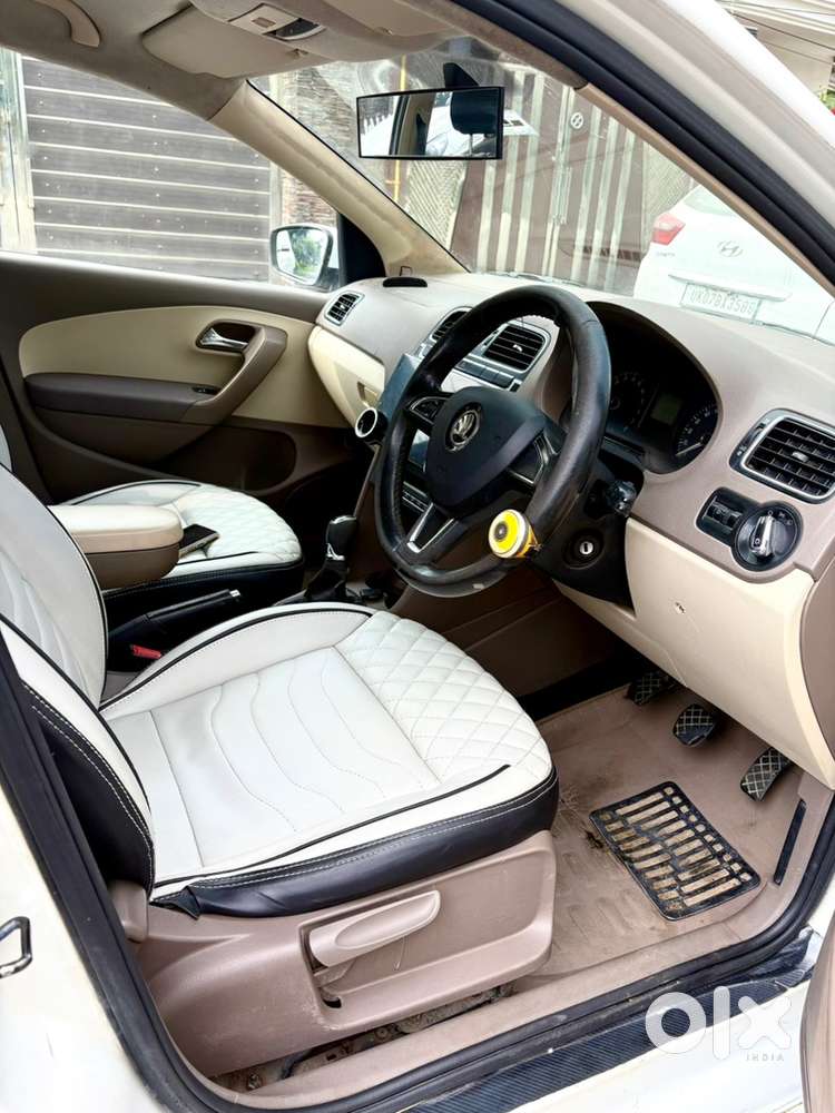 Skoda Rapid 1.6 Diesel Car 2014 Model