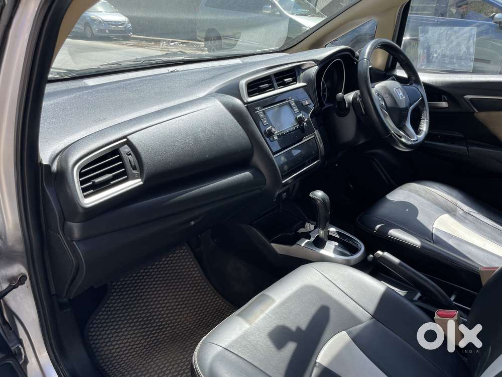 Honda Jazz V Cvt, 2017, Petrol