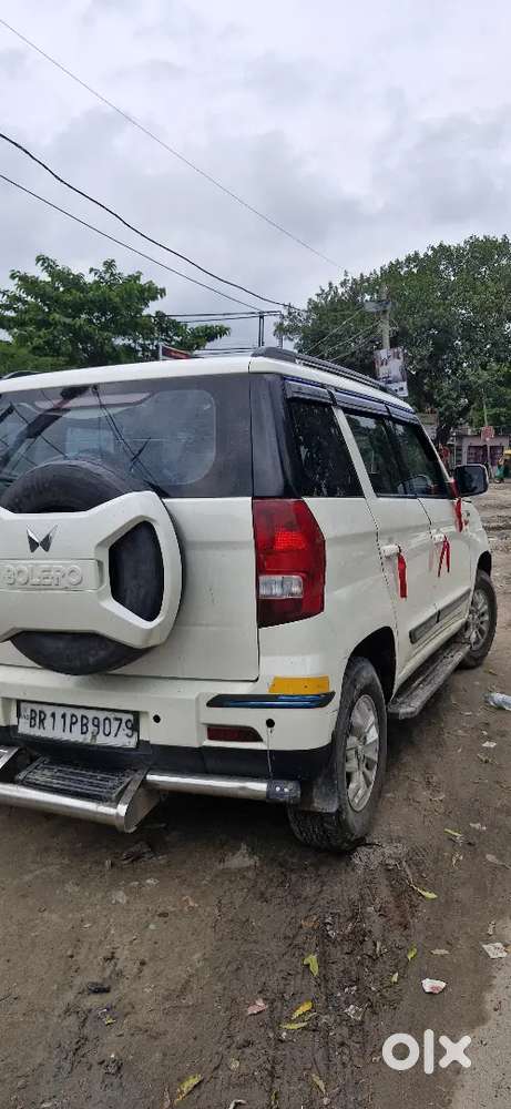 ब्लैक स्कॉर्पियो खरीदना है अगर किसी के पास ब्लैक स्कॉर्पियो हो  संपर्क
