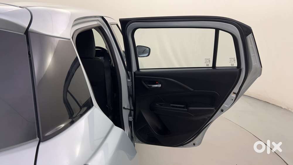 Maruti Suzuki Swift 1.2 Vxi (o), 2024, Petrol