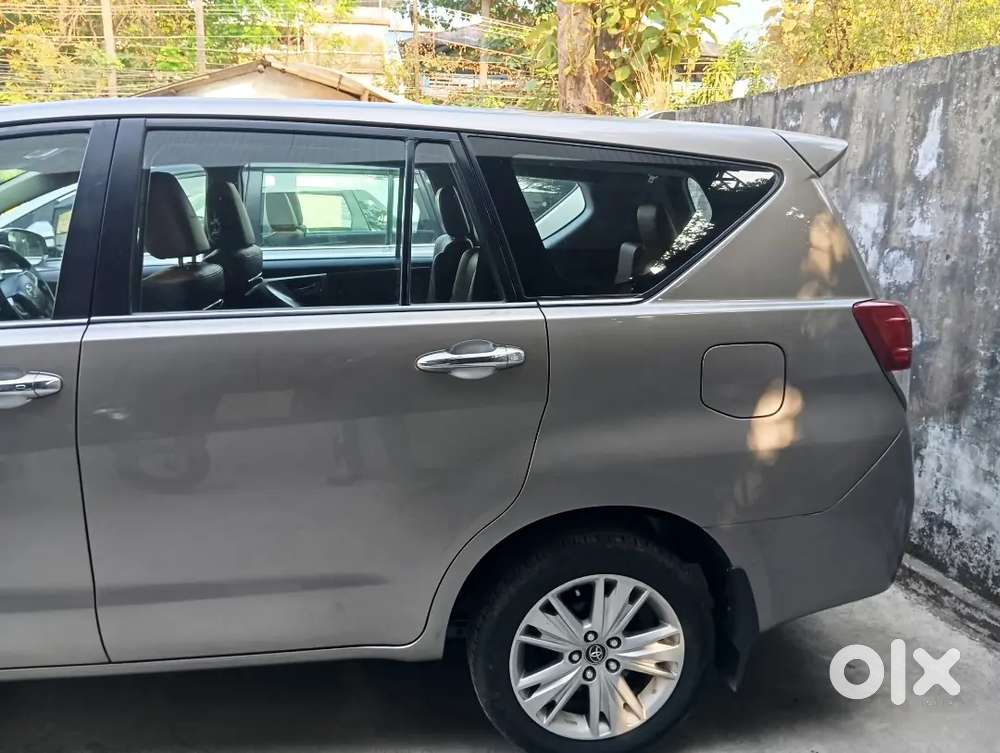 Toyota Innova Crysta 2016 Diesel 170000 Km Driven