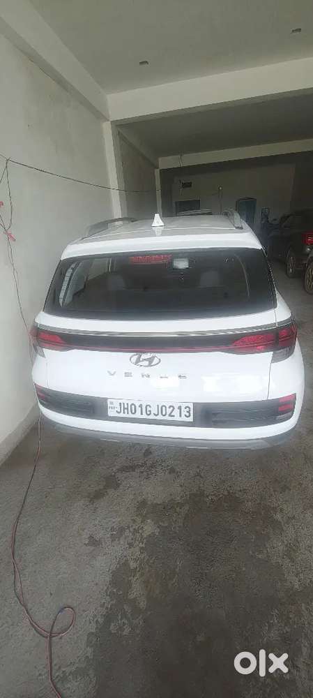 Hyundai Venue 1.2 Plus 2025 Manual