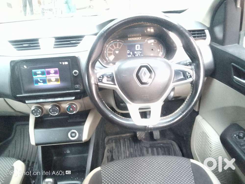 Renault Triber Rxz, 2022, Petrol