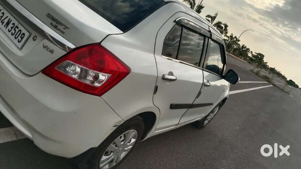 Maruti Suzuki Dzire 1.2 Vxi 2013
