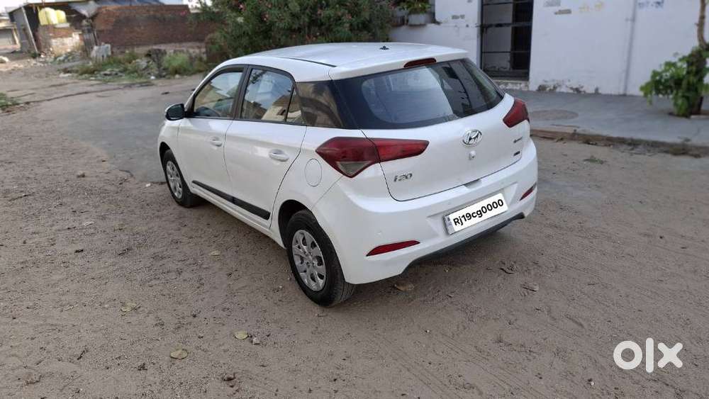 Hyundai Elite I20 Sportz (o) 1.4, 2016, Diesel