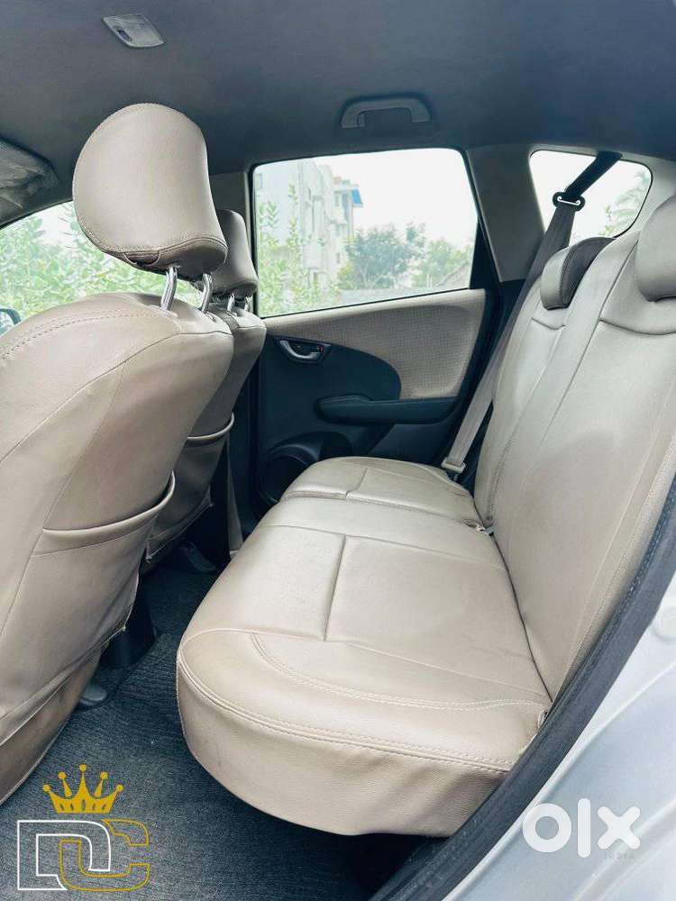 Honda Jazz V Mt Privilege, 2010, Petrol