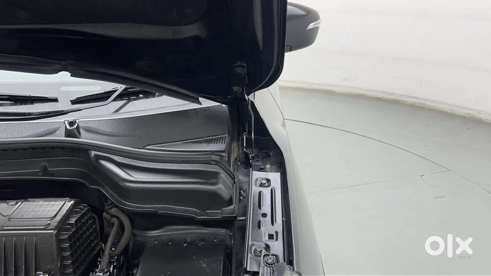 Mahindra Xuv300 W8 Option, 2020, Petrol
