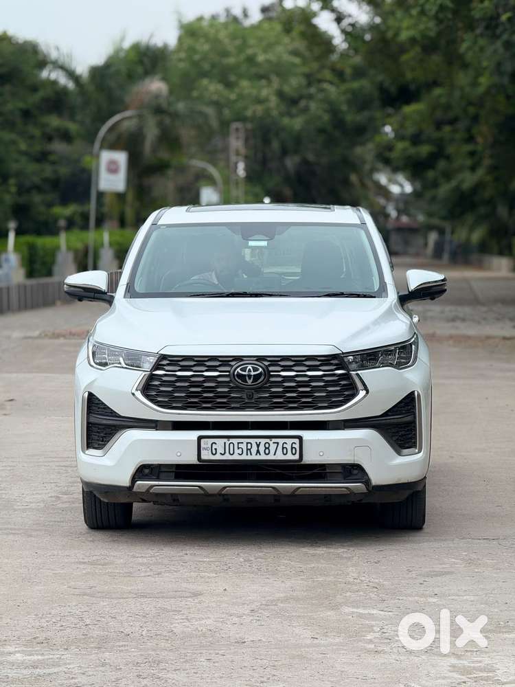 Toyota Innova Hycross 2.0 Zx (o) Hybrid 7 Str, 2024, Petrol