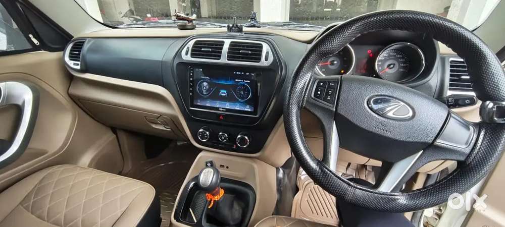 Mahindra Tuv 300 T10 Top End Car And Well Maintained Suv For Sale.