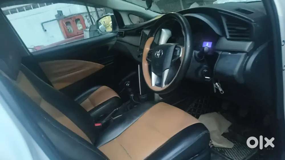 Toyota Innova Crysta Mt, 2.4 G, 2022