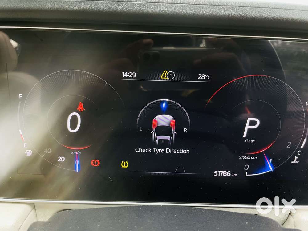 Mahindra Xuv700 2.2 Ax 7 Diesel At Luxury Pack Str Awd, 2021, Diesel