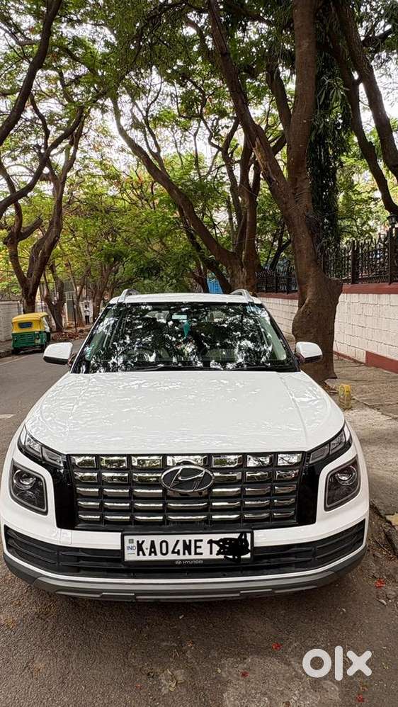 Hyundai Venue Top Variant 1.0 Sx(o) Dct At Car 2024