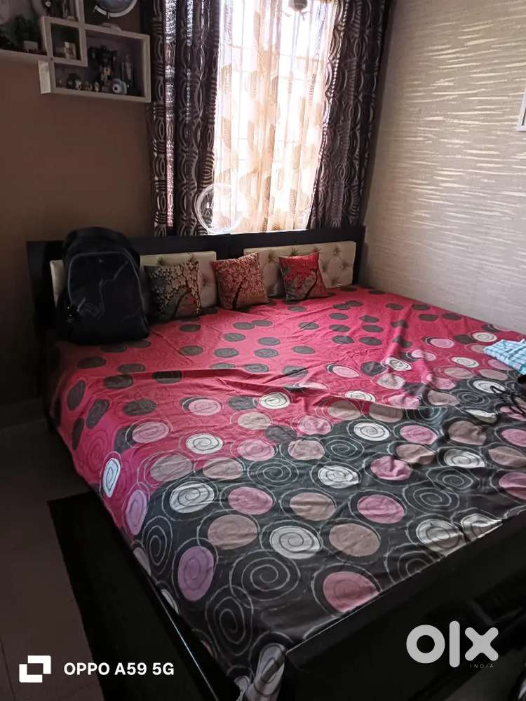 Single bed 3 ft 2 nos with kurlon matressess