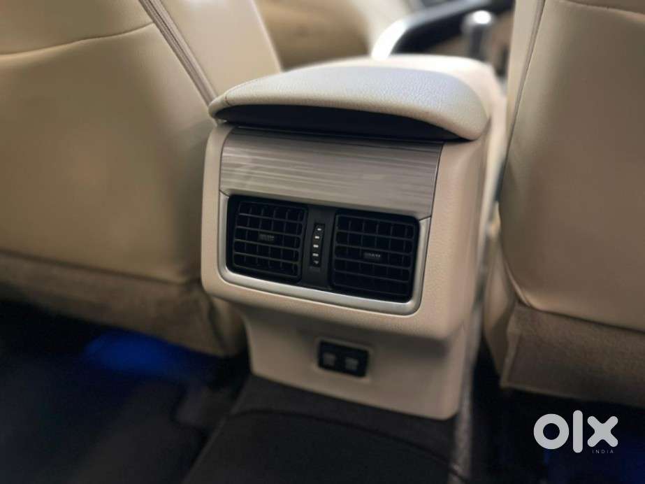 Toyota Camry Hybrid, 2020, Cng & Hybrids