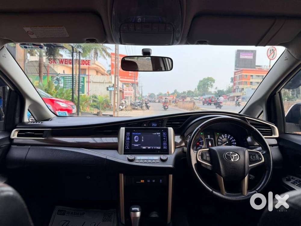 Toyota Innova Crysta 2.8z Automatic, 2017, Diesel