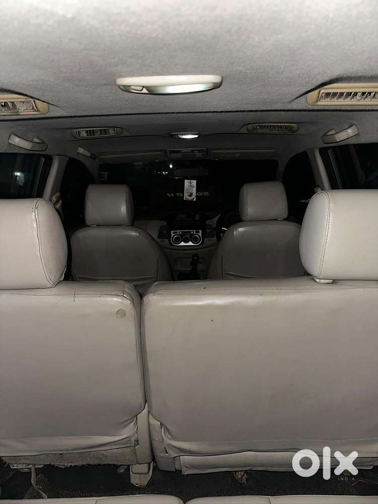 Toyota Innova 2012 Diesel 148000 Km Driven