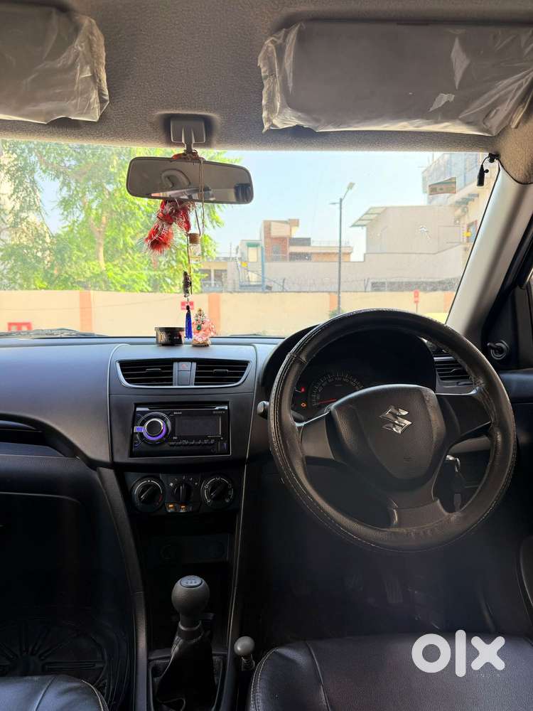 Maruti Suzuki Swift Lxi Optional-o, 2015, Petrol