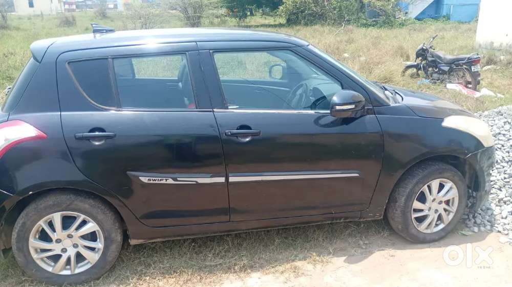 Maruti Suzuki Swift 2012 Petrol 87000 Km Driven