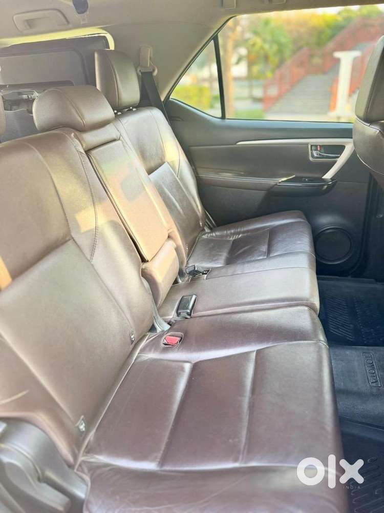 Toyota Fortuner 2017 Diesel Only 88000 Km Driven