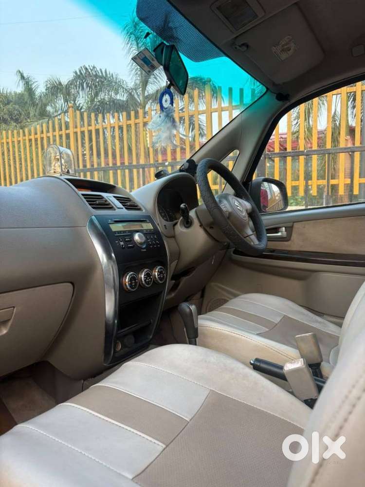 Maruti Suzuki Sx4 Zxi Automatic Bs-iv, 2011, Petrol