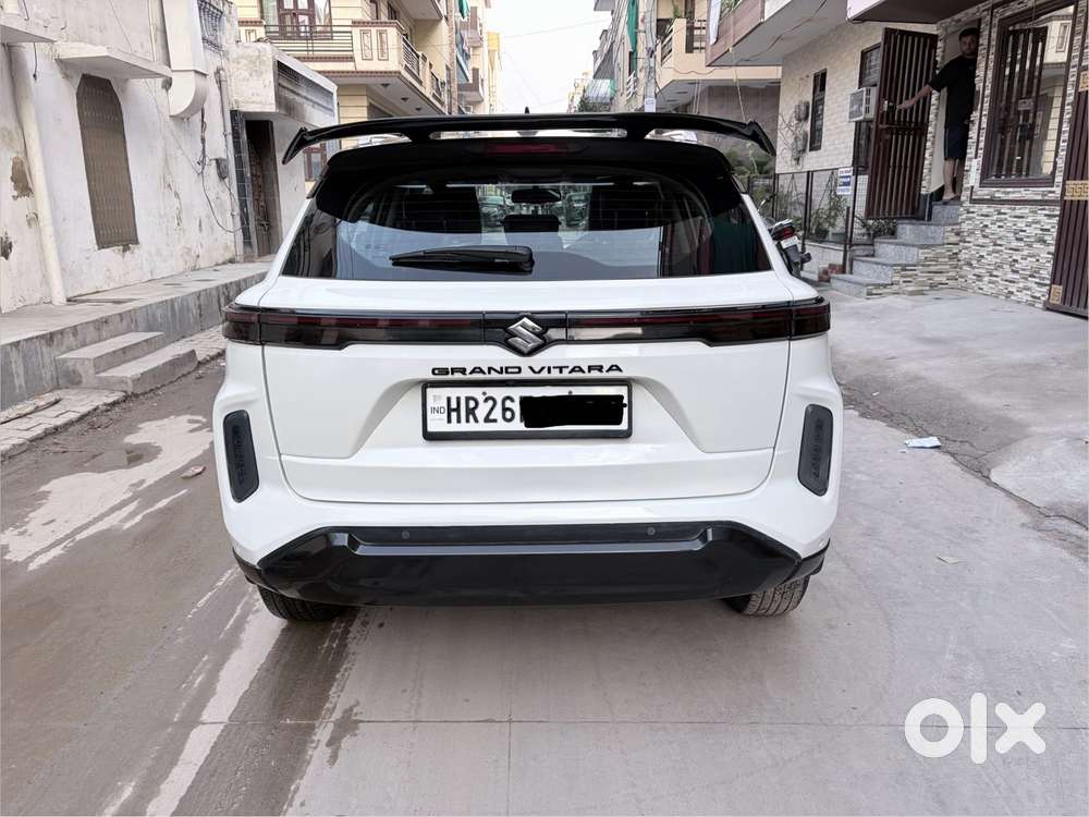 Maruti Suzuki Grand Vitara 1.5 Alpha Plus Dual Tone Intelligent Hybr..