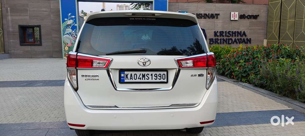 Toyota Innova Crysta 2.8z Automatic, 2016, Diesel