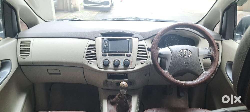 Toyota Innova 2.5 G (diesel) 8 Seater, 2012, Diesel