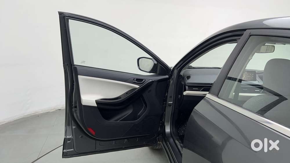 Tata Curvv Pure Plus 1.2 Revotron Petrol 7dca, 2024, Petrol