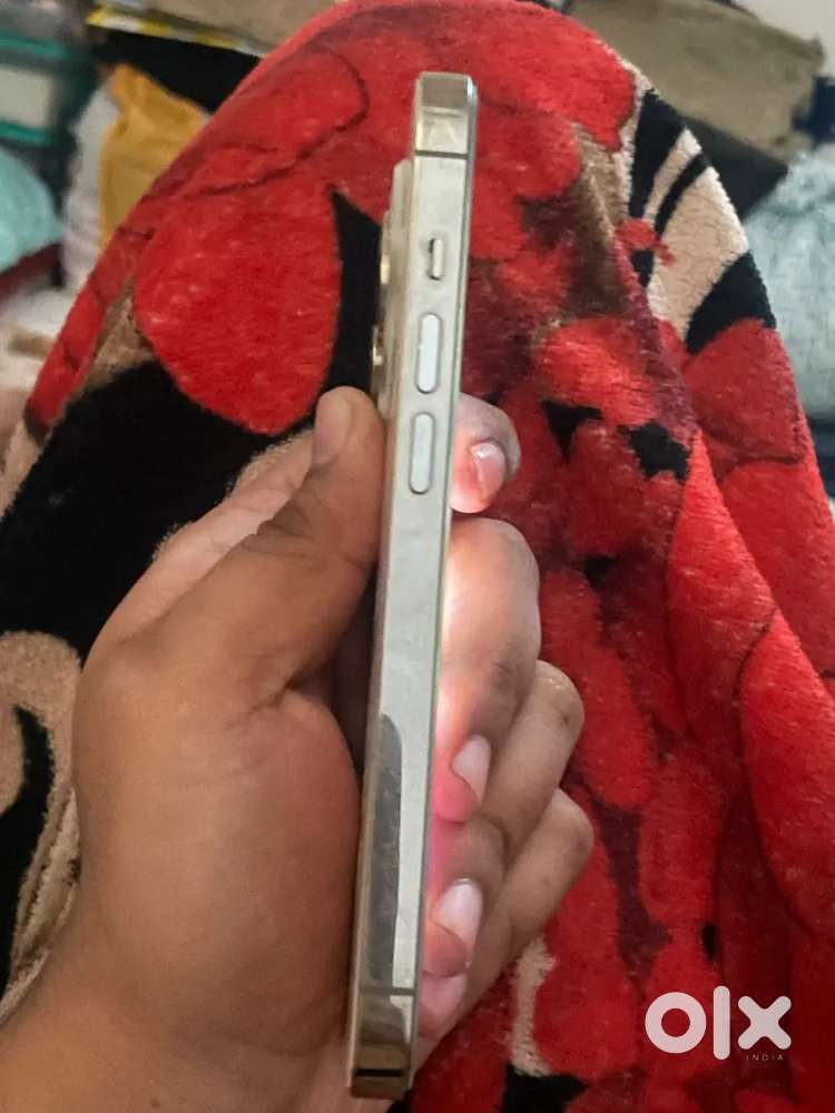 iPhone 14 Pro dual E sim 128 GB Battery health 93%