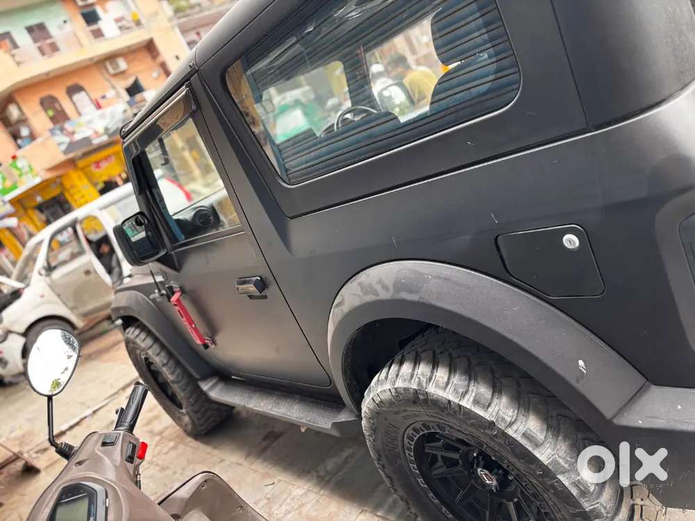 Mahindra Thar Petrol 2023