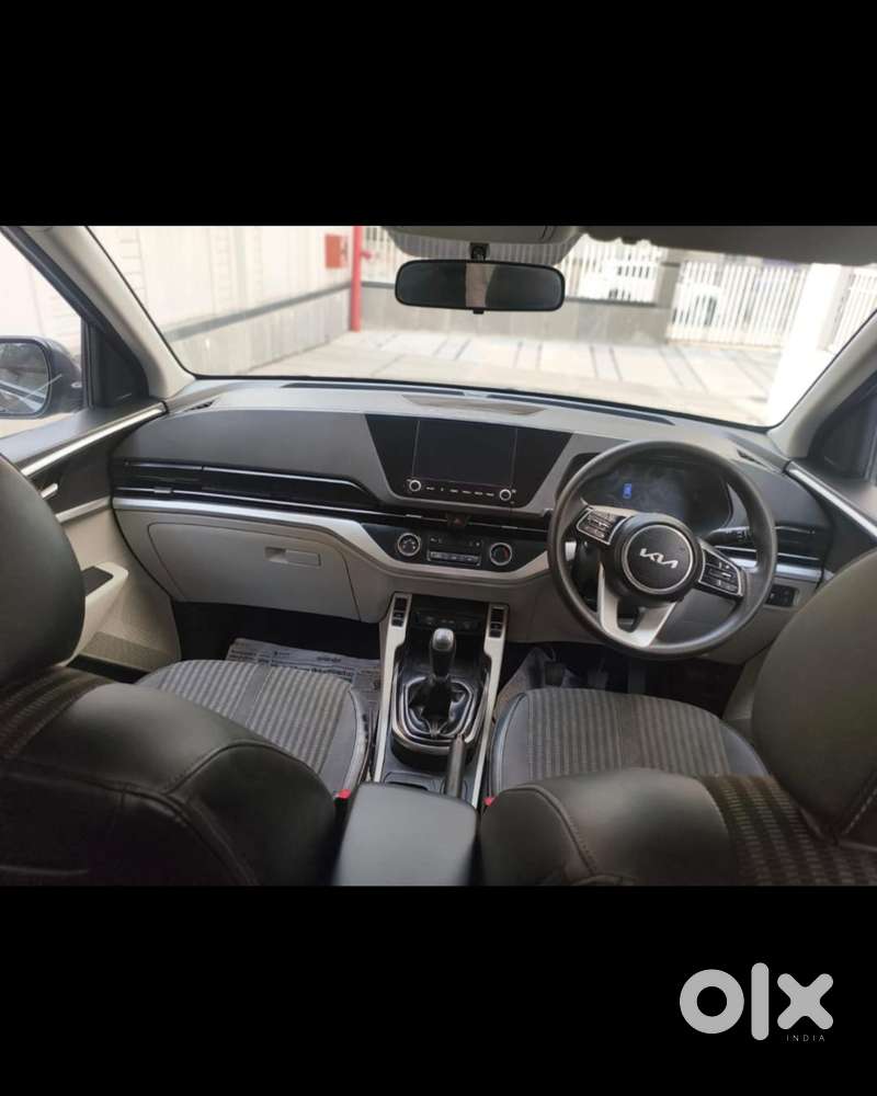Kia Carens 1.4 Prestige Plus Turbo 7 Str, 2022, Petrol