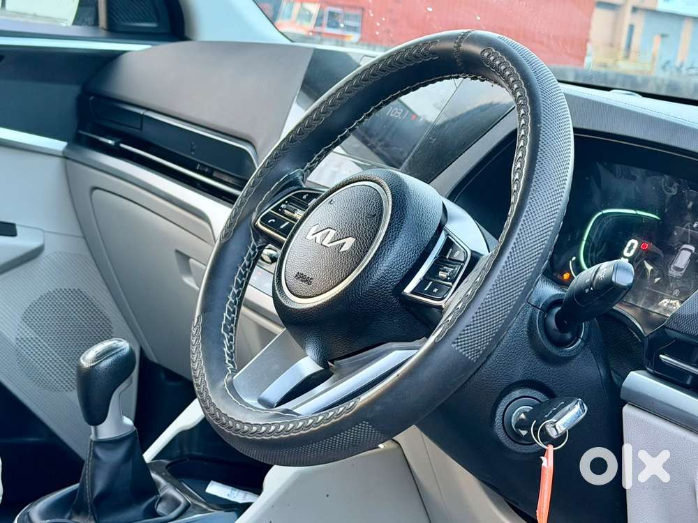Kia Carens, 2024, Petrol