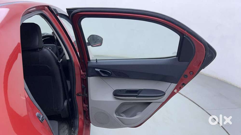 Tata Tiago Xza, 2019, Petrol