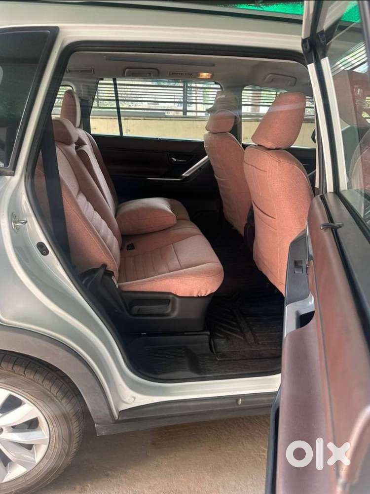 Toyota Innova Hycross 2.0 Vx (o) Hybrid 8 Str, 2024, Petrol