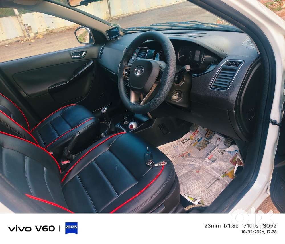 Tata Bolt Quadrajet Xt, 2016, Petrol