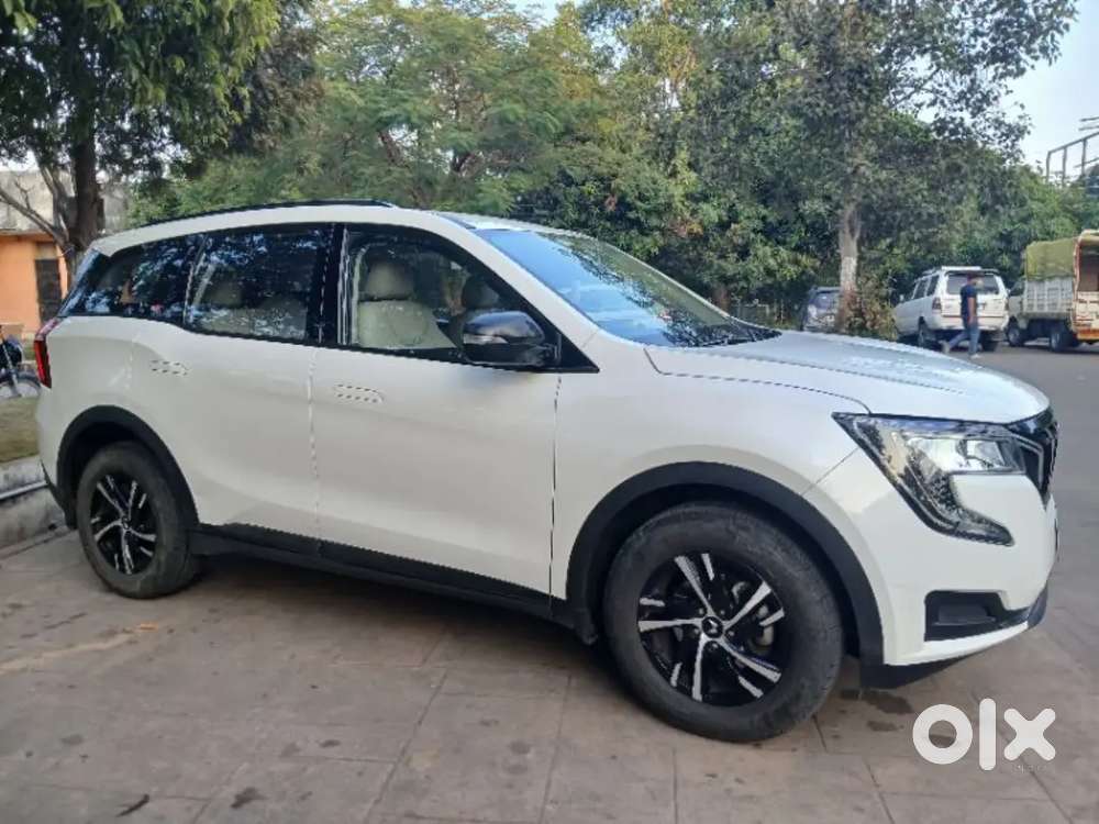 Mahindra Xuv700 2022 Petrol Well Maintained