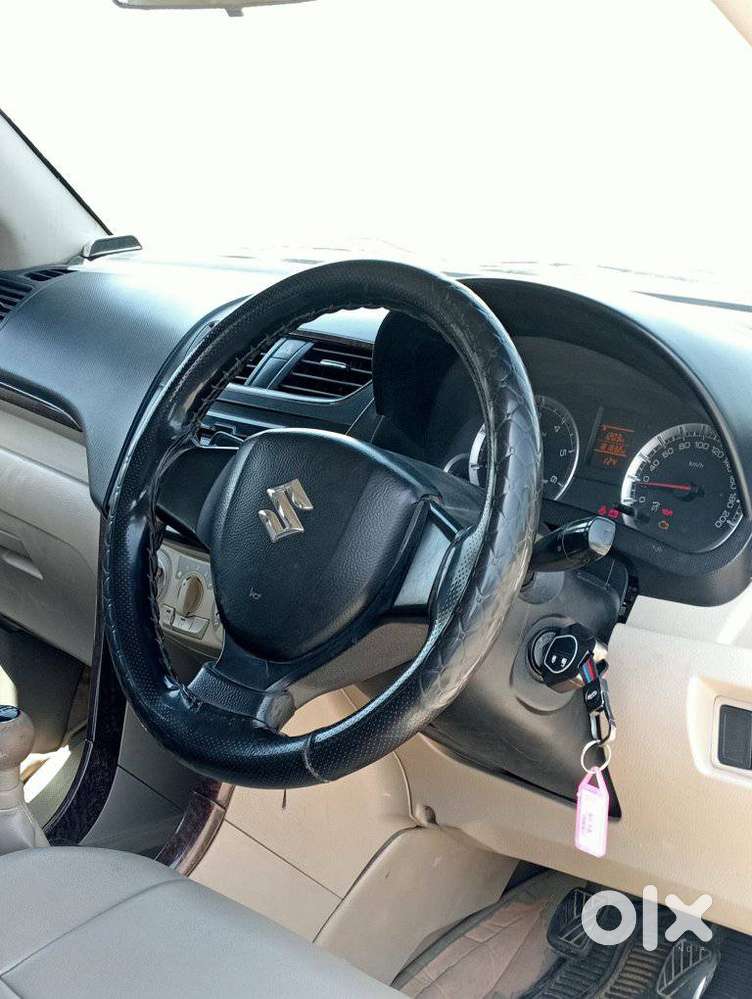 Maruti Suzuki Swift Dzire 2015-2017 Vdi, 2015, Diesel