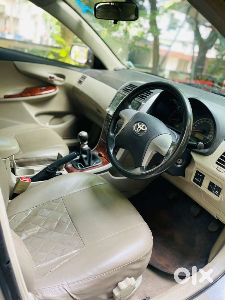 Toyota Corolla Altis 2013