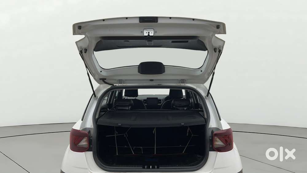 Hyundai Venue 1.2 S Plus, 2022, Petrol